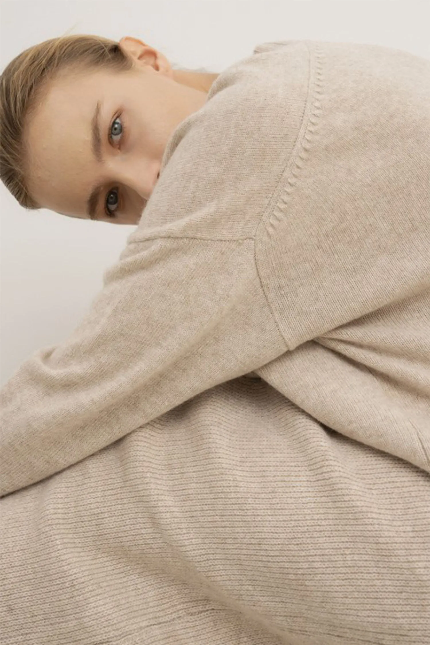 Cashmere wool blended sweater cardigan