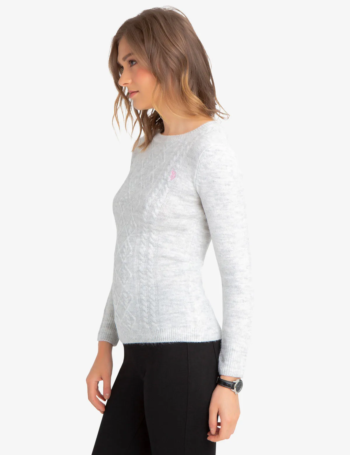 COZY CREW NECK CABLE SWEATER