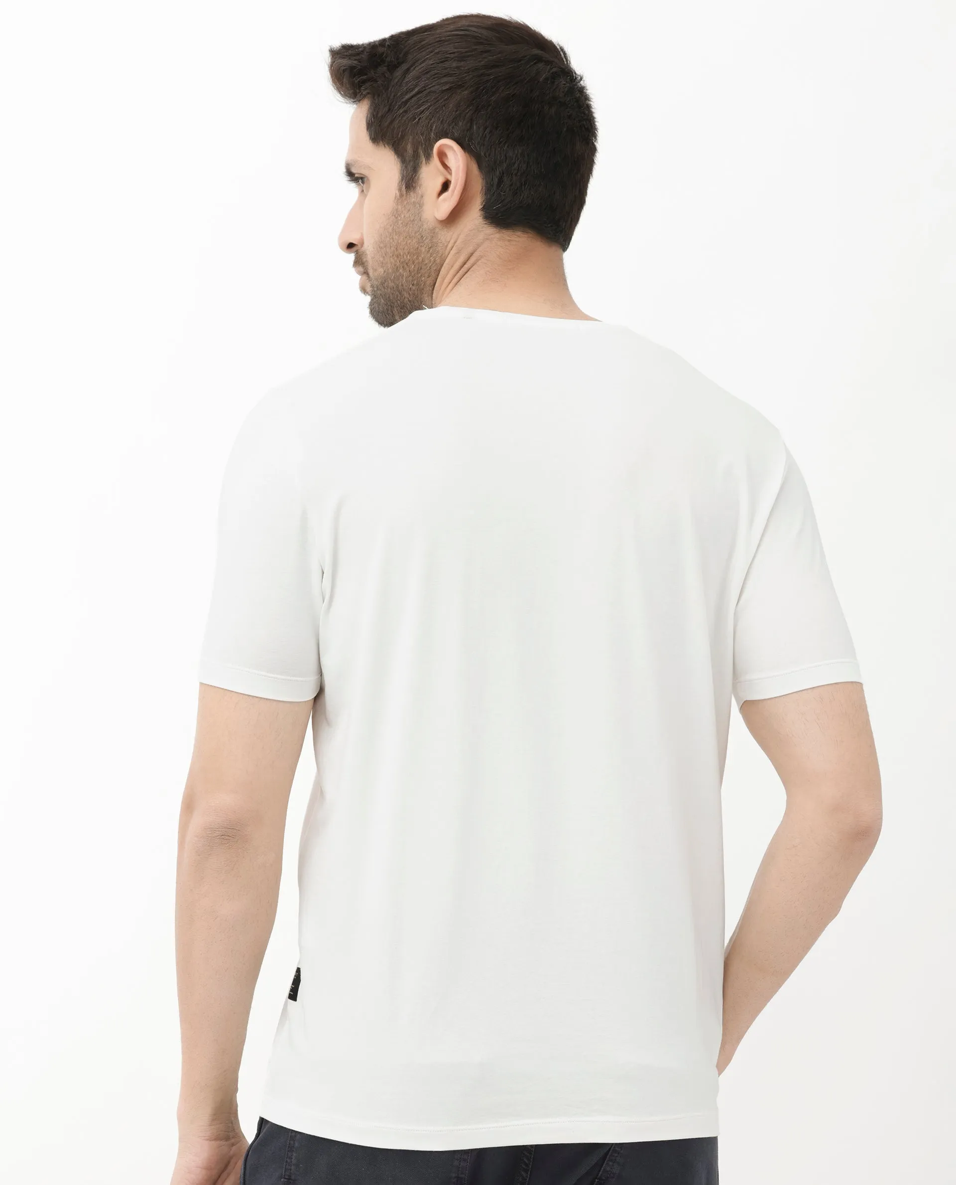 Rare Rabbit Articale Men's Amon Off White Cotton Polyester Fabric Half Sleeves Graphic Print T-Shirt