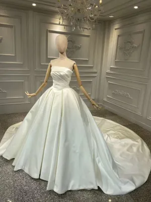 Vintage strapless matte satin wedding dress 2020